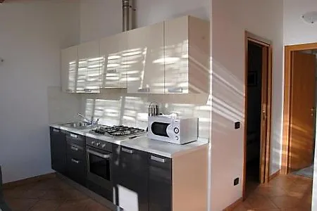 Sleeps 2 Pool Wifi Vila