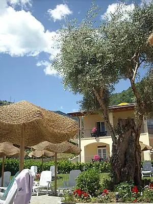 Sleeps 2 Pool Wifi Ossuccio